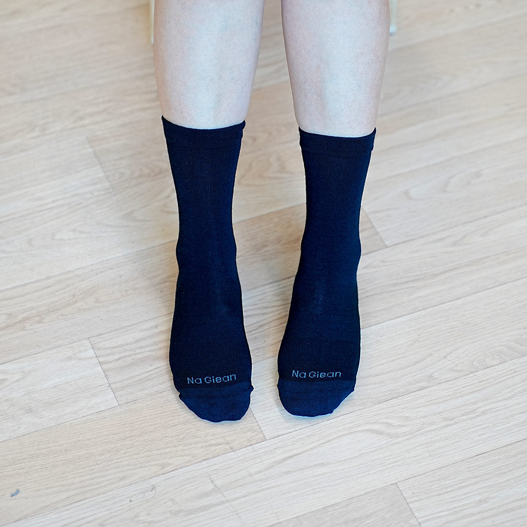 Classic Black Ultralight Crew Casual Socks